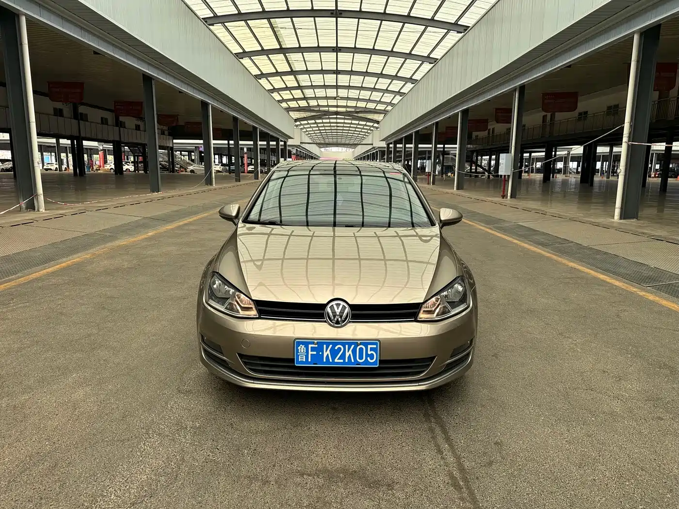 Фото 2 - Volkswagen Golf