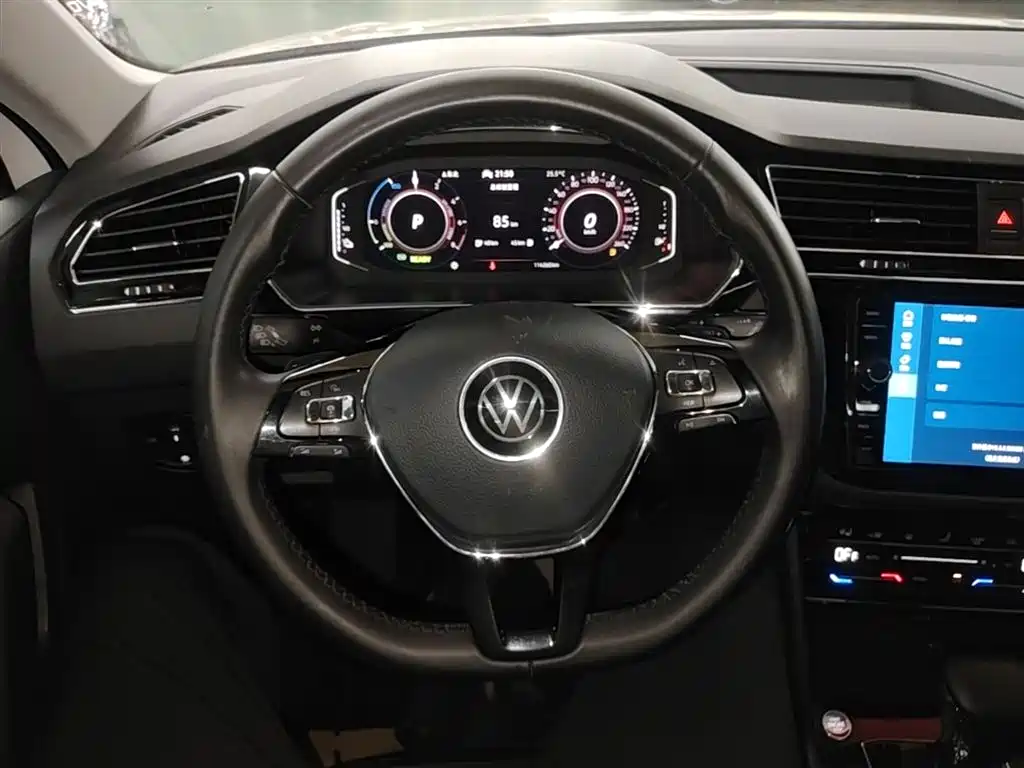 VOLKSWAGEN TIGUAN L NEW ENERGY