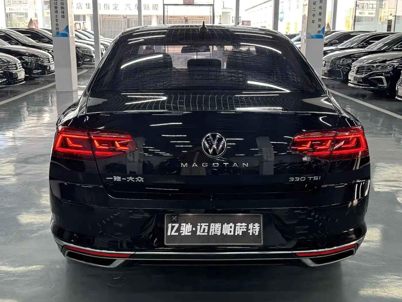 Volkswagen Magotan 2021 330TSI DSG 30th Anniversary Edition фото 7