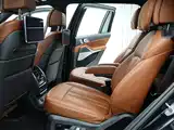 Photo 7 - BMW X7