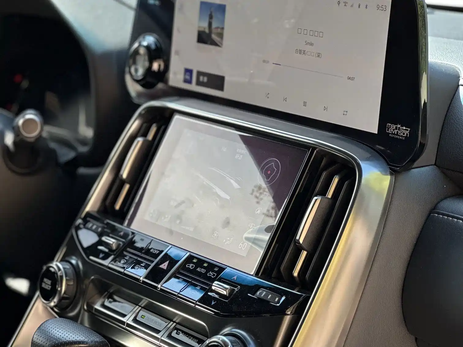 Фото 9 - Lexus LX