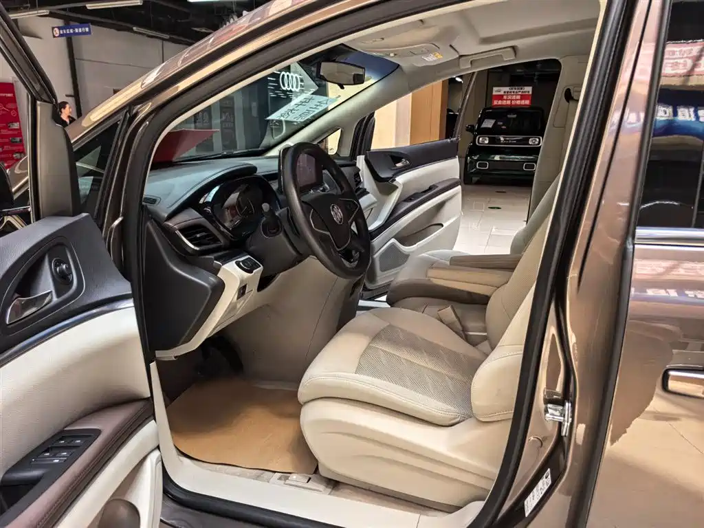 BUICK GL8