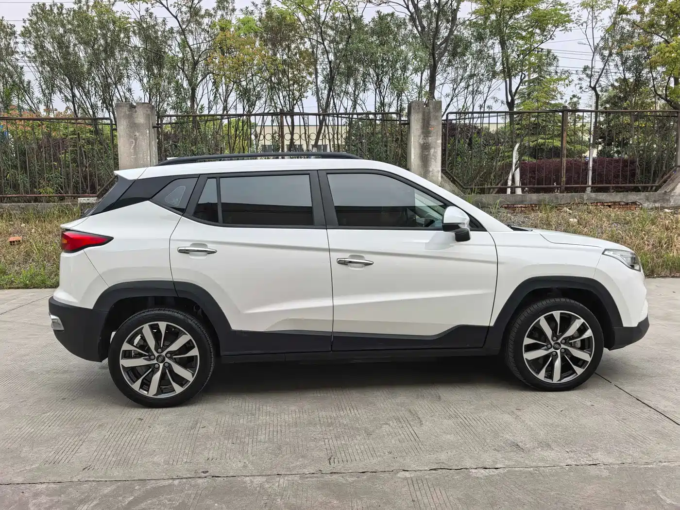 JIANGQI GROUP JAC iEVS4