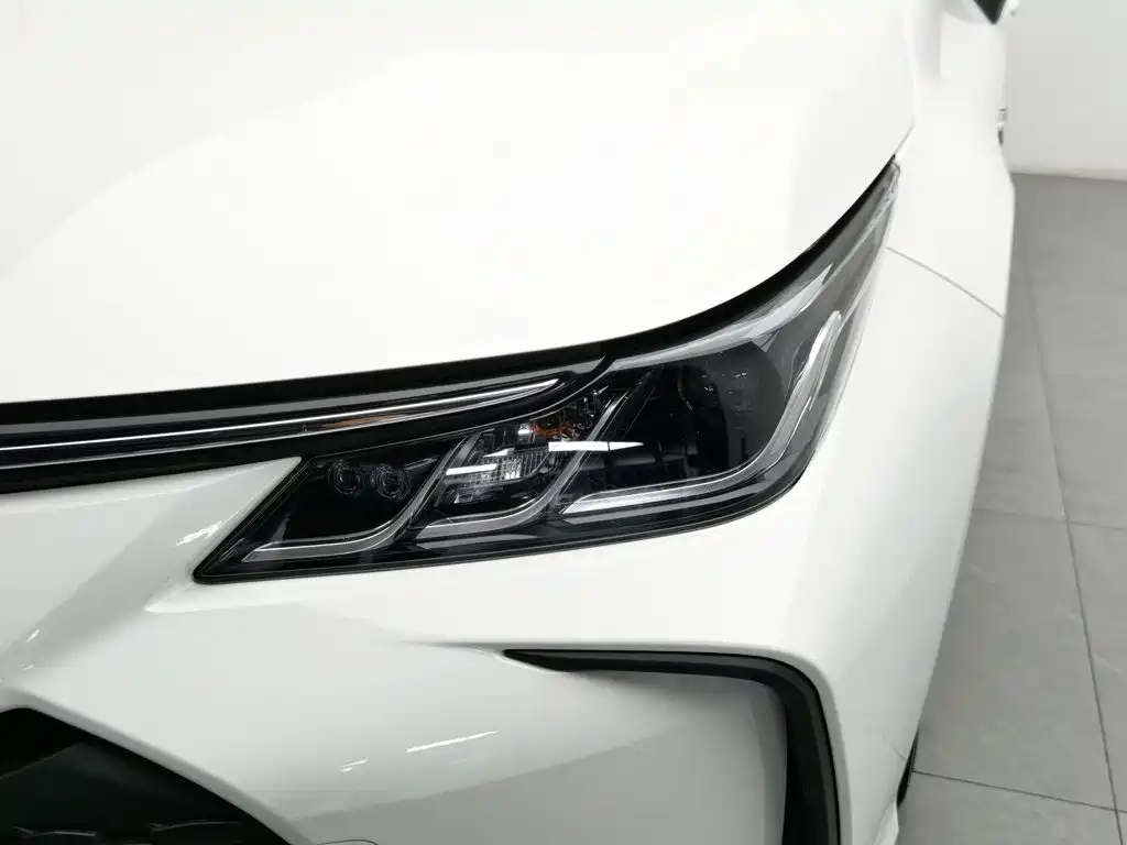 Toyota Corolla 2024 2023 1.8L Smart Hybrid Dual Engine Pioneer Edition