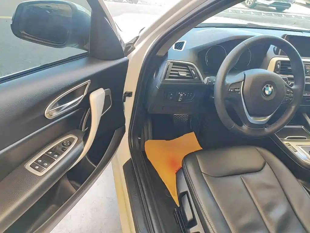 Фото 16 - BMW 1 Series (Import)