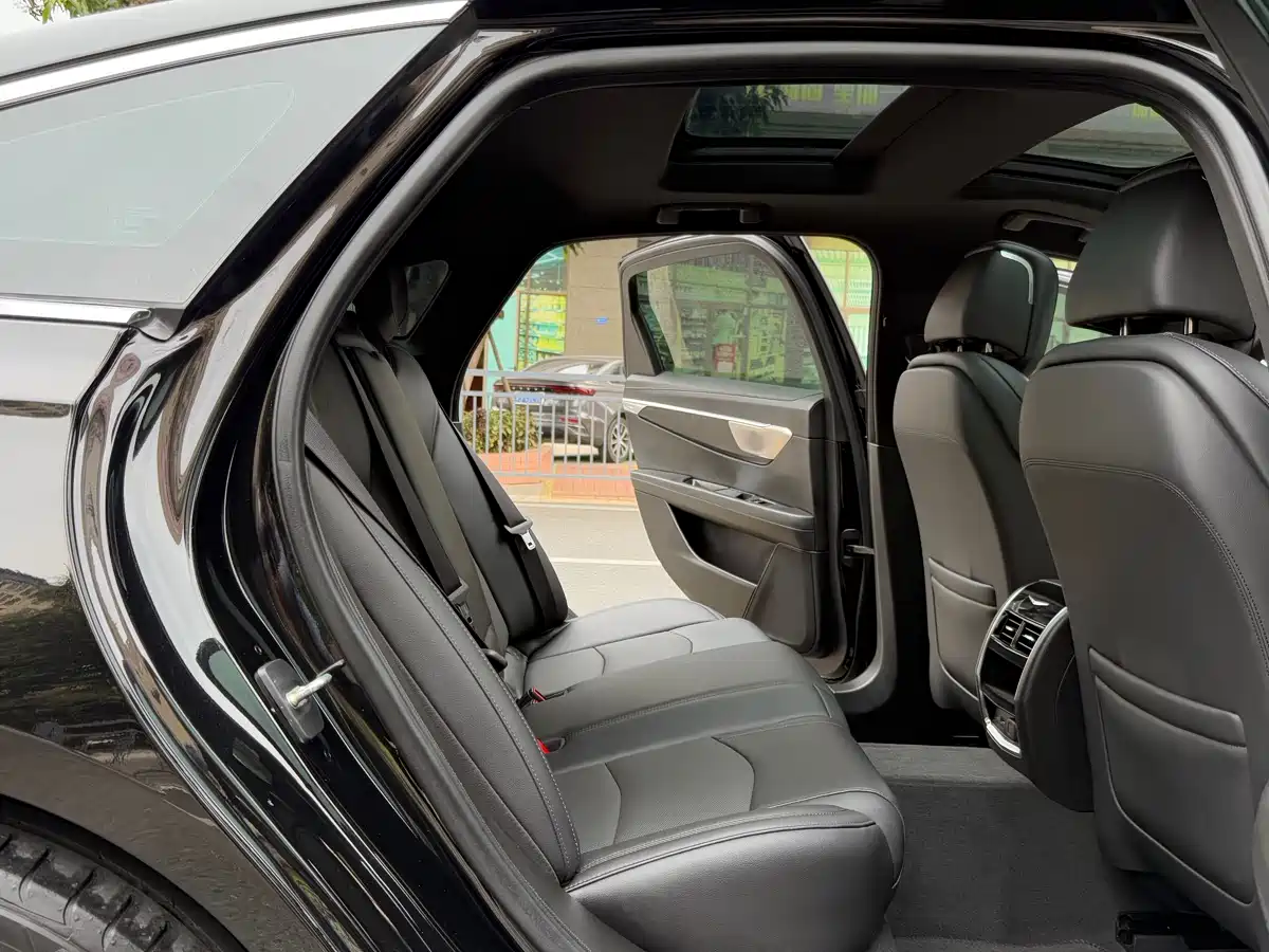 Cadillac CT6 2023 28T Luxury Edition фото 25