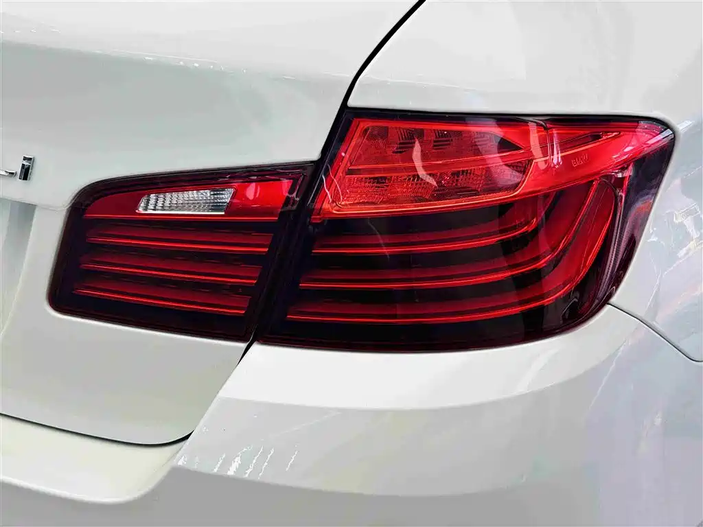 BMW 5 Series 2014 525Li Luxury Design Package фото 12