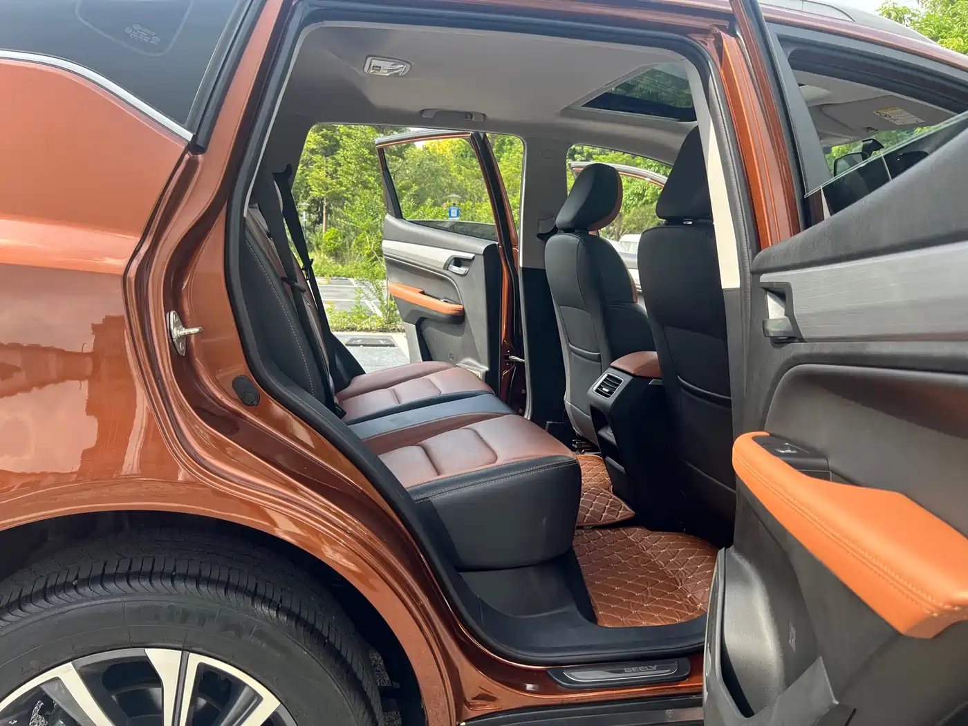 GEELY AUTOMOBILE VISION X6