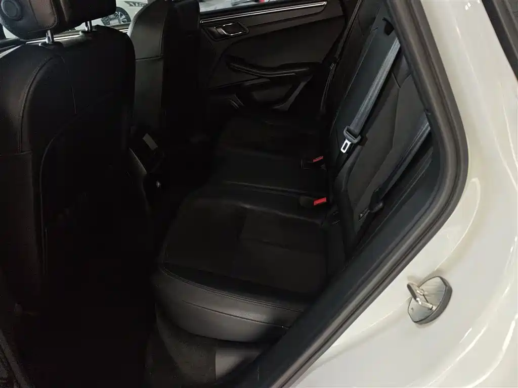 Porsche Macan 2014 Macan 2.0T фото 17