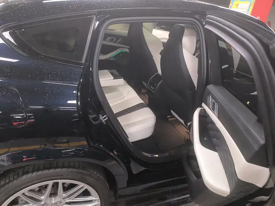 BMW X6 M 2022 2022 X6 M