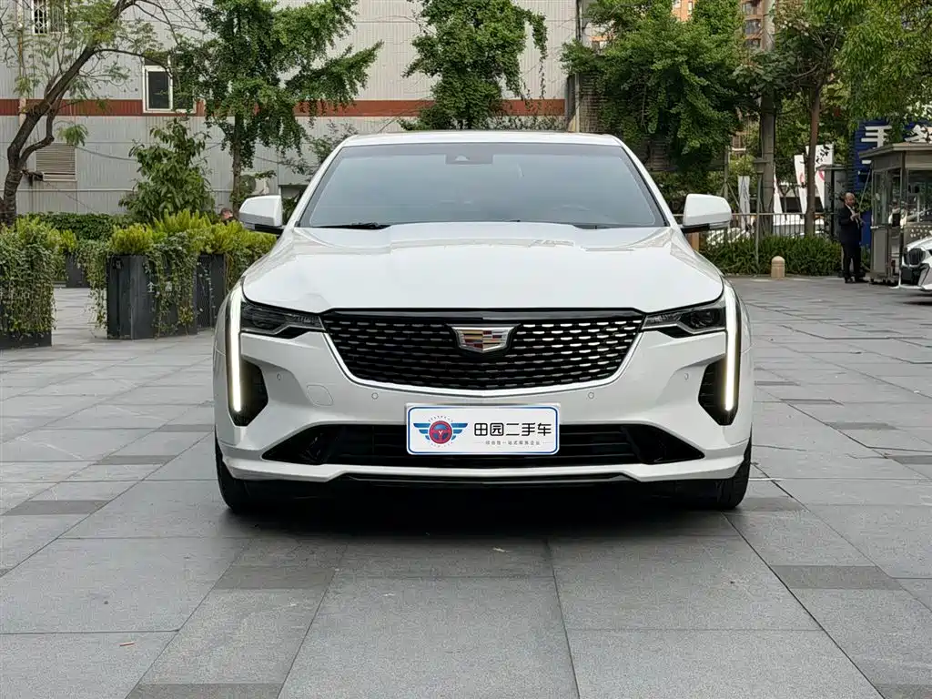 CADILLAC CT4
