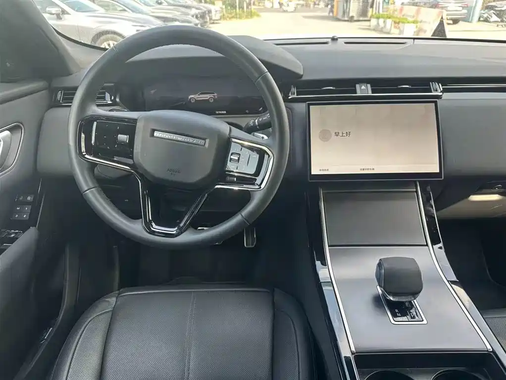 Фото 11 - Land Rover Range Rover Velar
