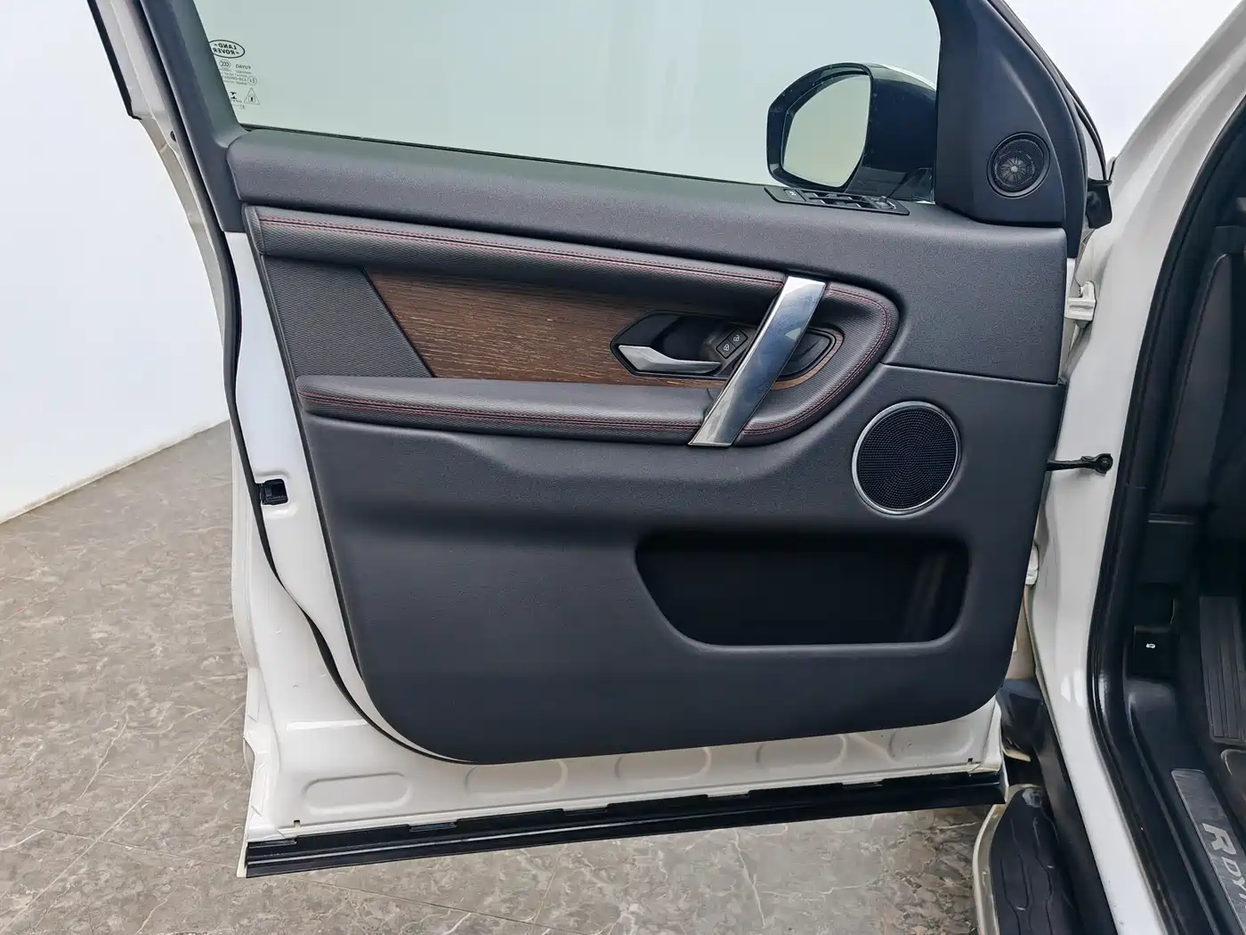 Land Rover Discovery Sport 2021 249PS R-Dynamic S Performance Edition фото 19