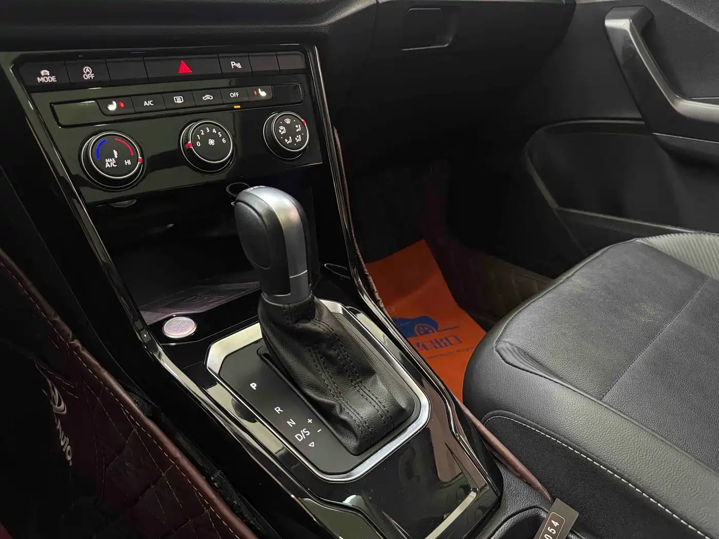 Volkswagen T-ROC 2022 280TSI DSG 2WD Comfort PLUS фото 13