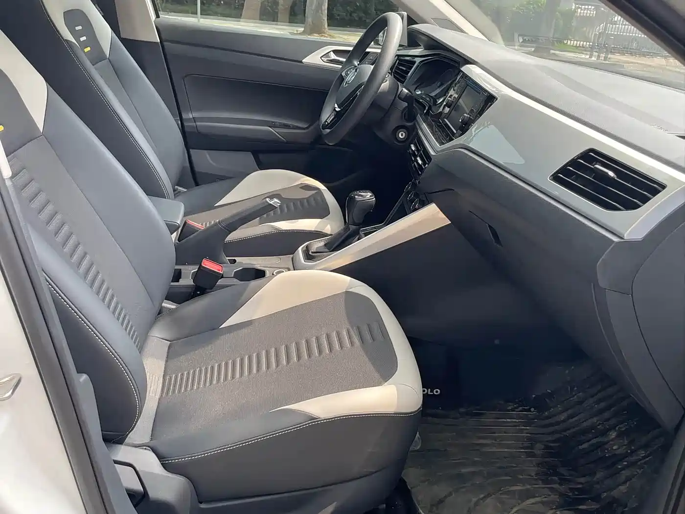 Фото 8 - Volkswagen Polo