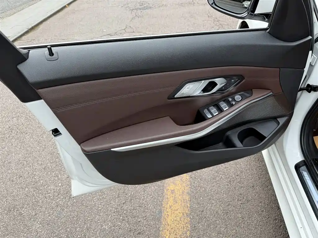 BMW 3 Series 2022 320Li M Sport Package фото 6