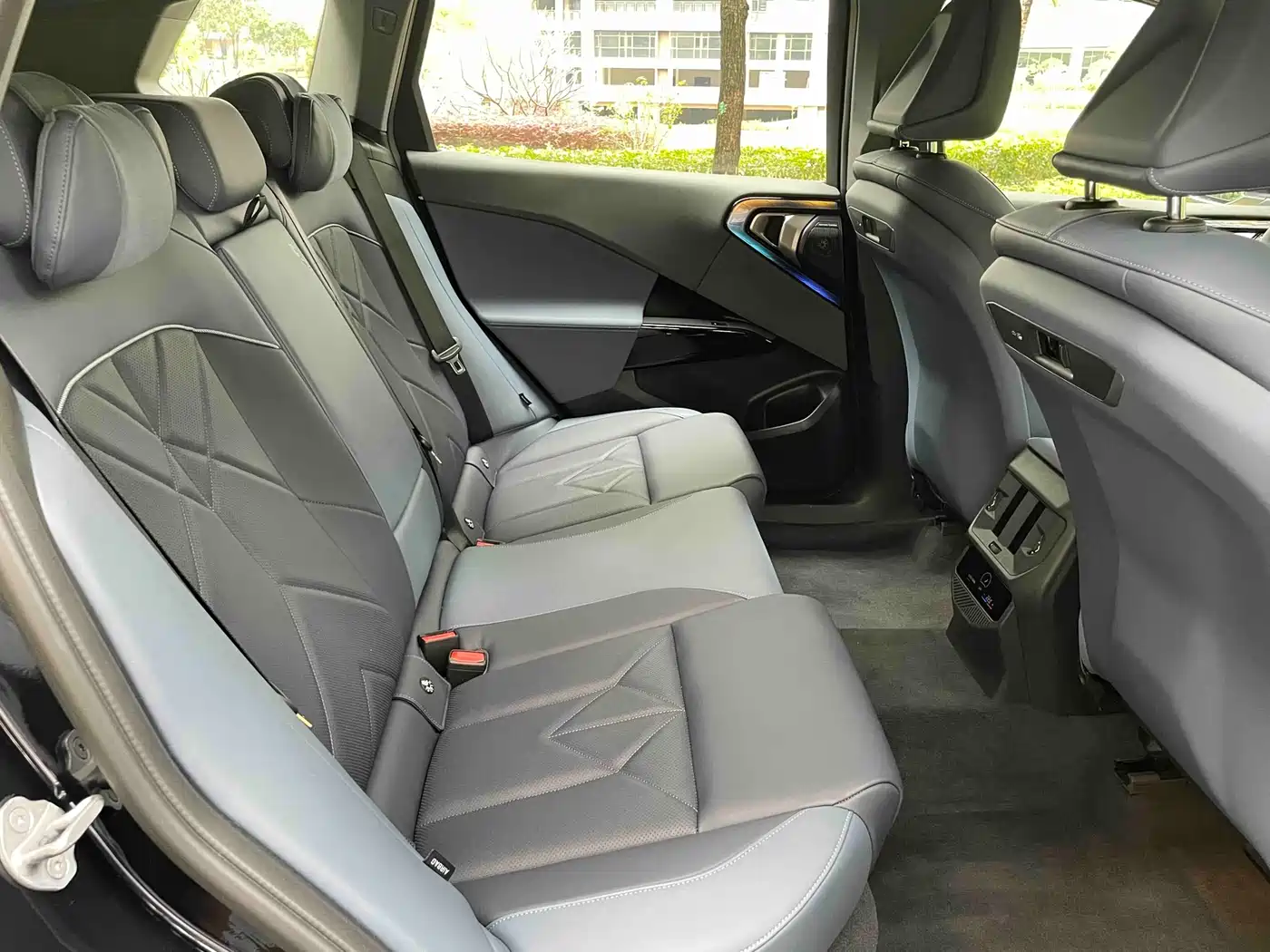 BMW X3 2025 xDrive30L Premium M Sport Package фото 16