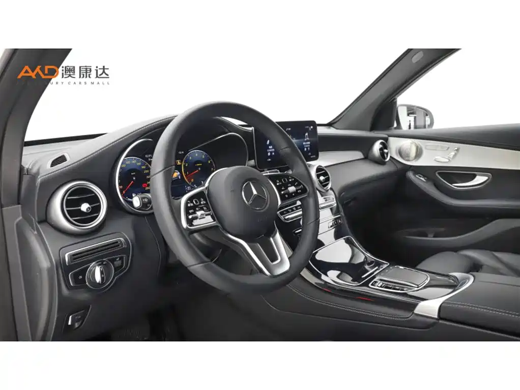 Mercedes-Benz GLC 2021 GLC 260 L 4MATIC Sporty фото 6