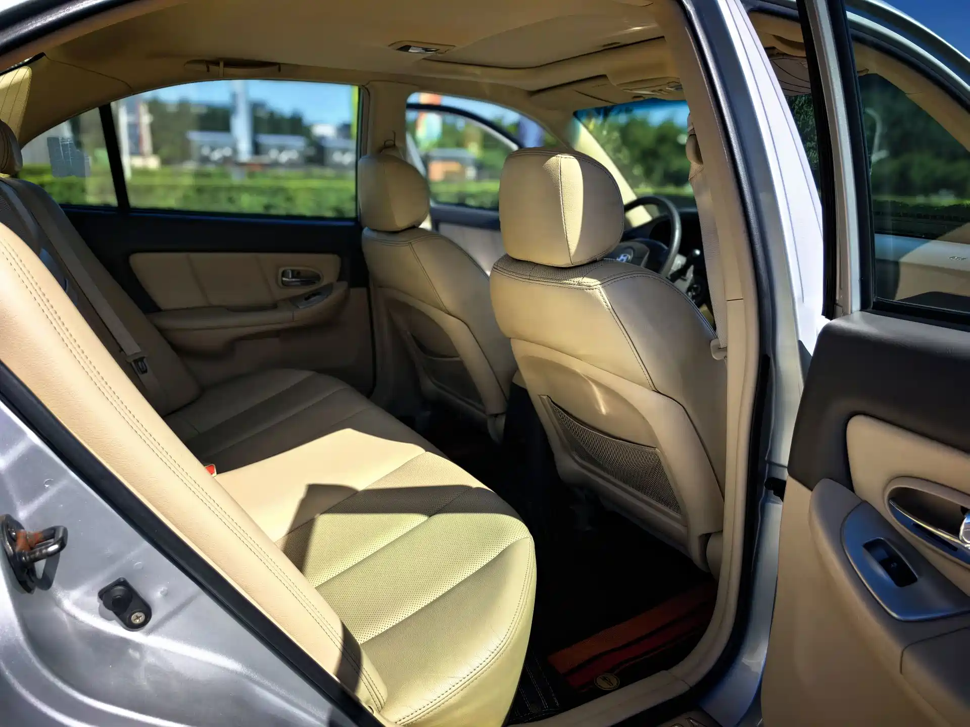 صورة 12 - Hyundai Elantra