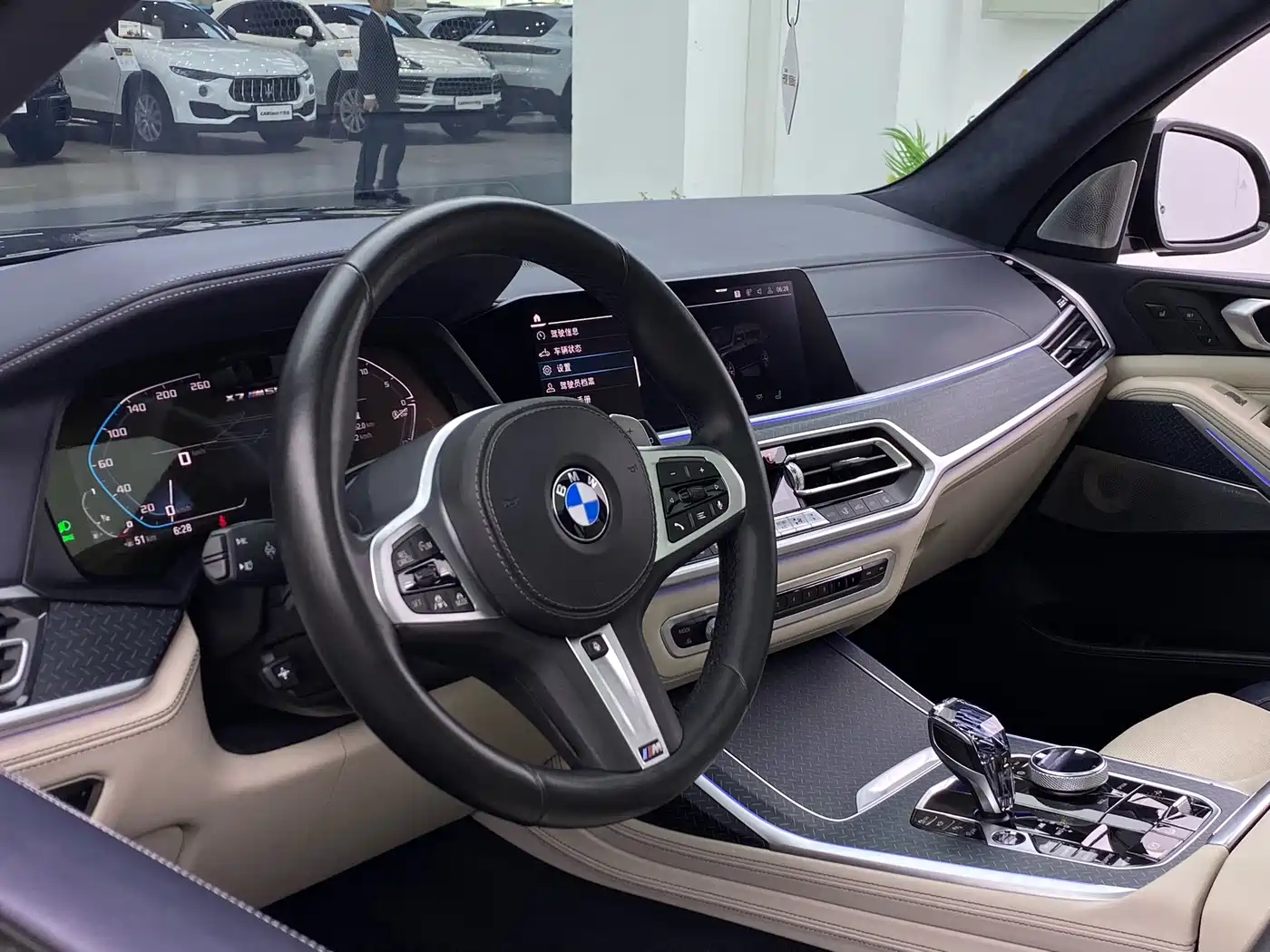 BMW X7 2020 xDrive M50i фото 30