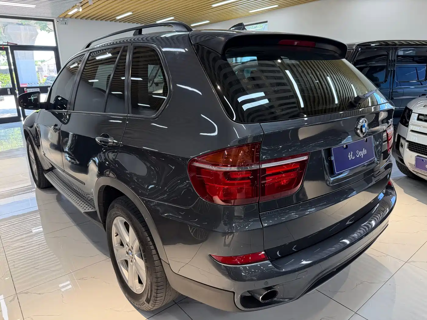 BMW X5 (Import) 2012 2011 xDrive35i Leading Edition