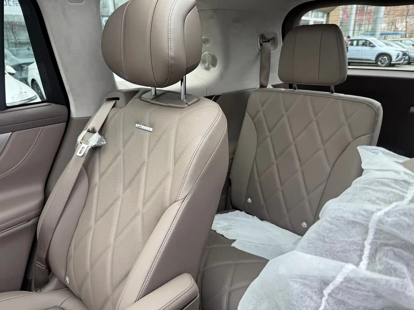 AITO Wenjie AITO M9 2025 Extended Range Ultra 52kWh 6-Seater фото 9