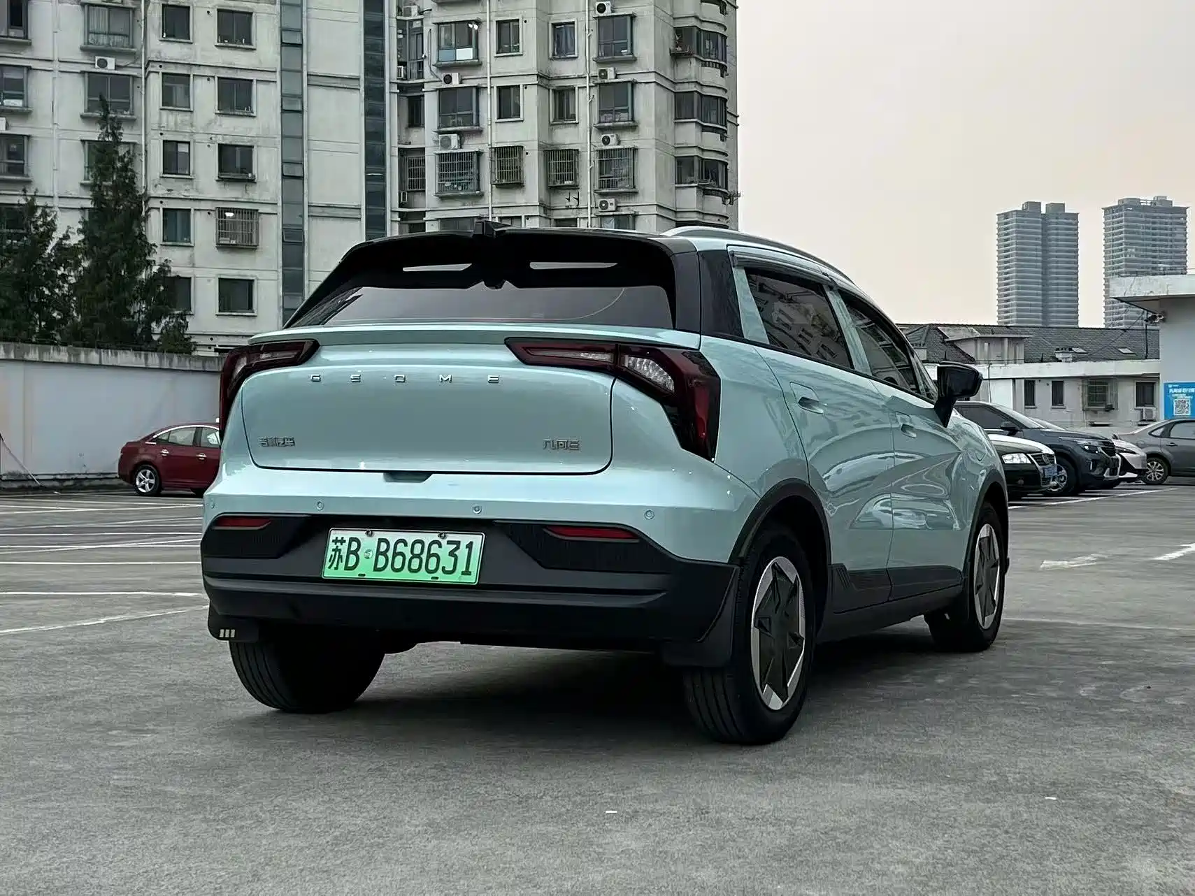 Фото 8 - Geely Geometry E Firefly