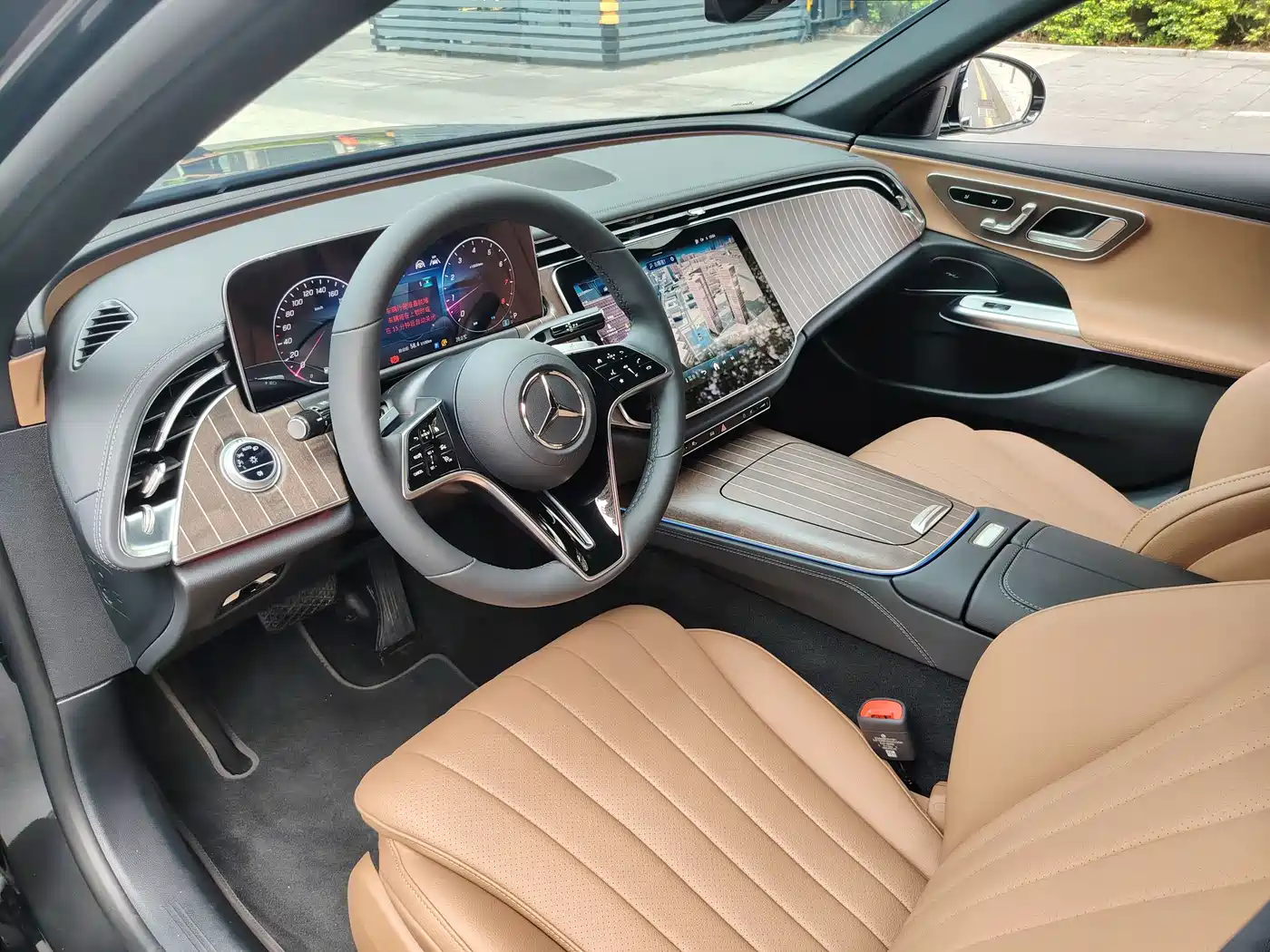 Mercedes-Benz E-Class 2025 E 300 L Fashion фото 9