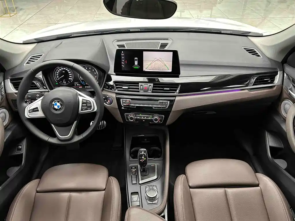 BMW X1 2022 sDrive20Li Fashion фото 2