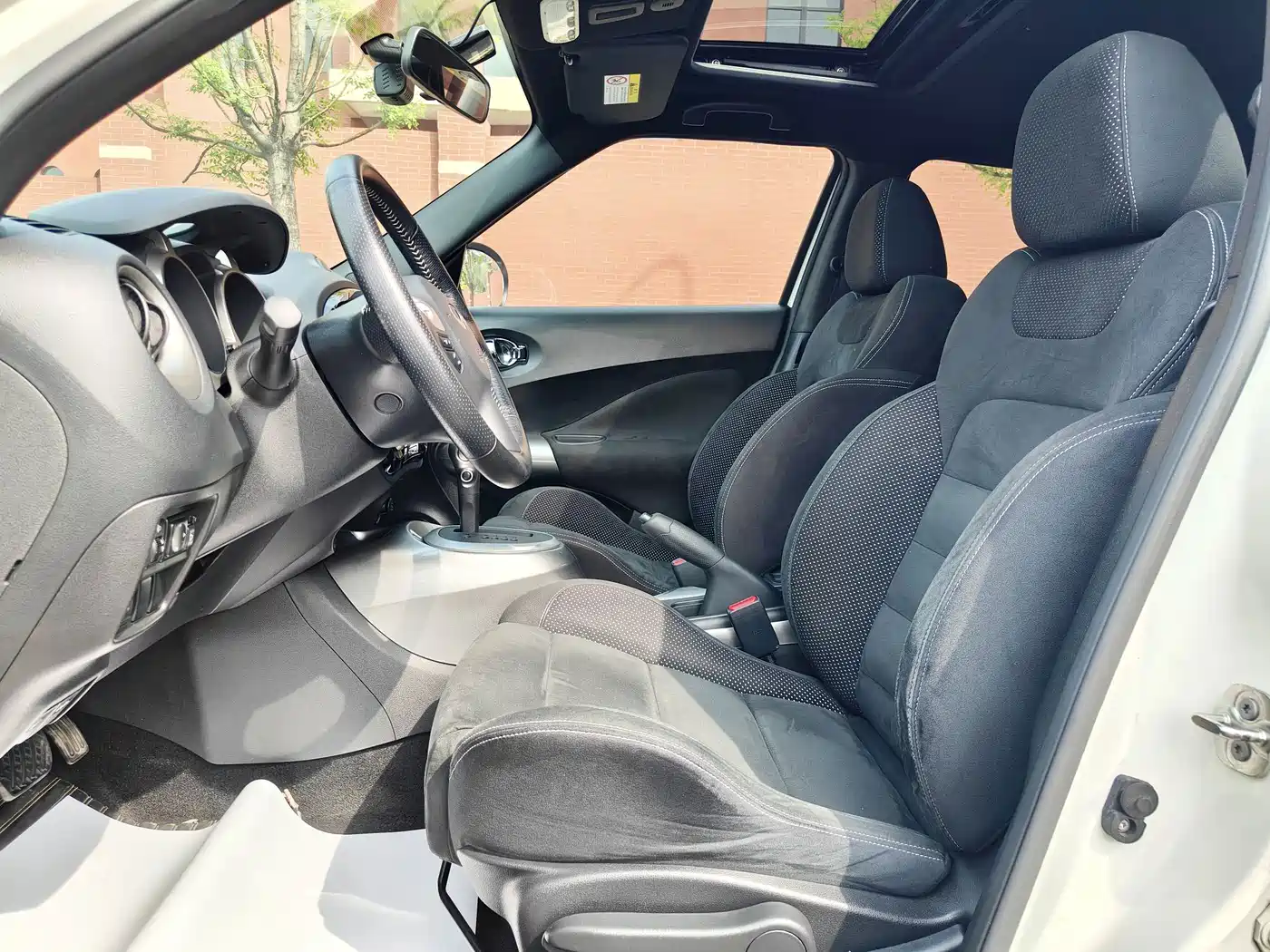 Infiniti ESQ 2018 2014 1.6L Free Edition