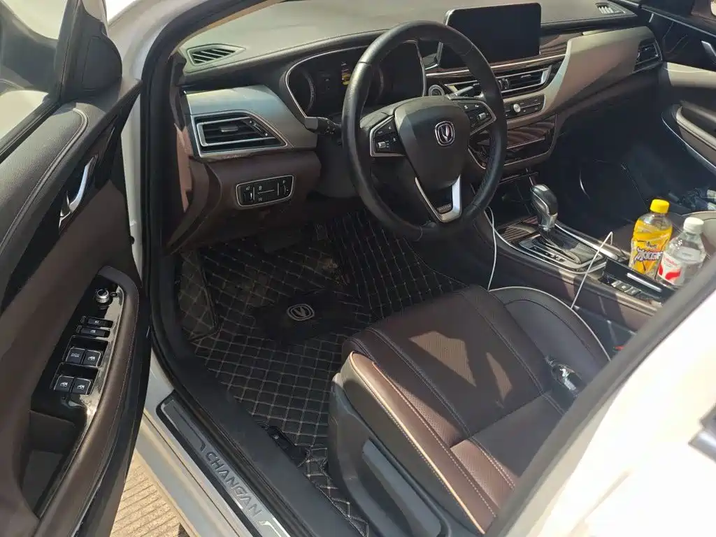 Changan Raeton CC 2019 2019 1.5T Automatic Luxury Radiance Edition China VI