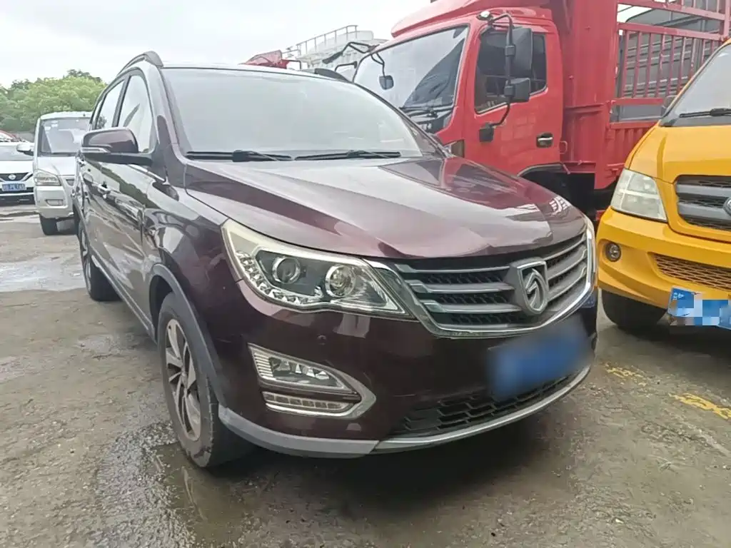 Baojun 560 2017 2016 1.5T Manual Luxury