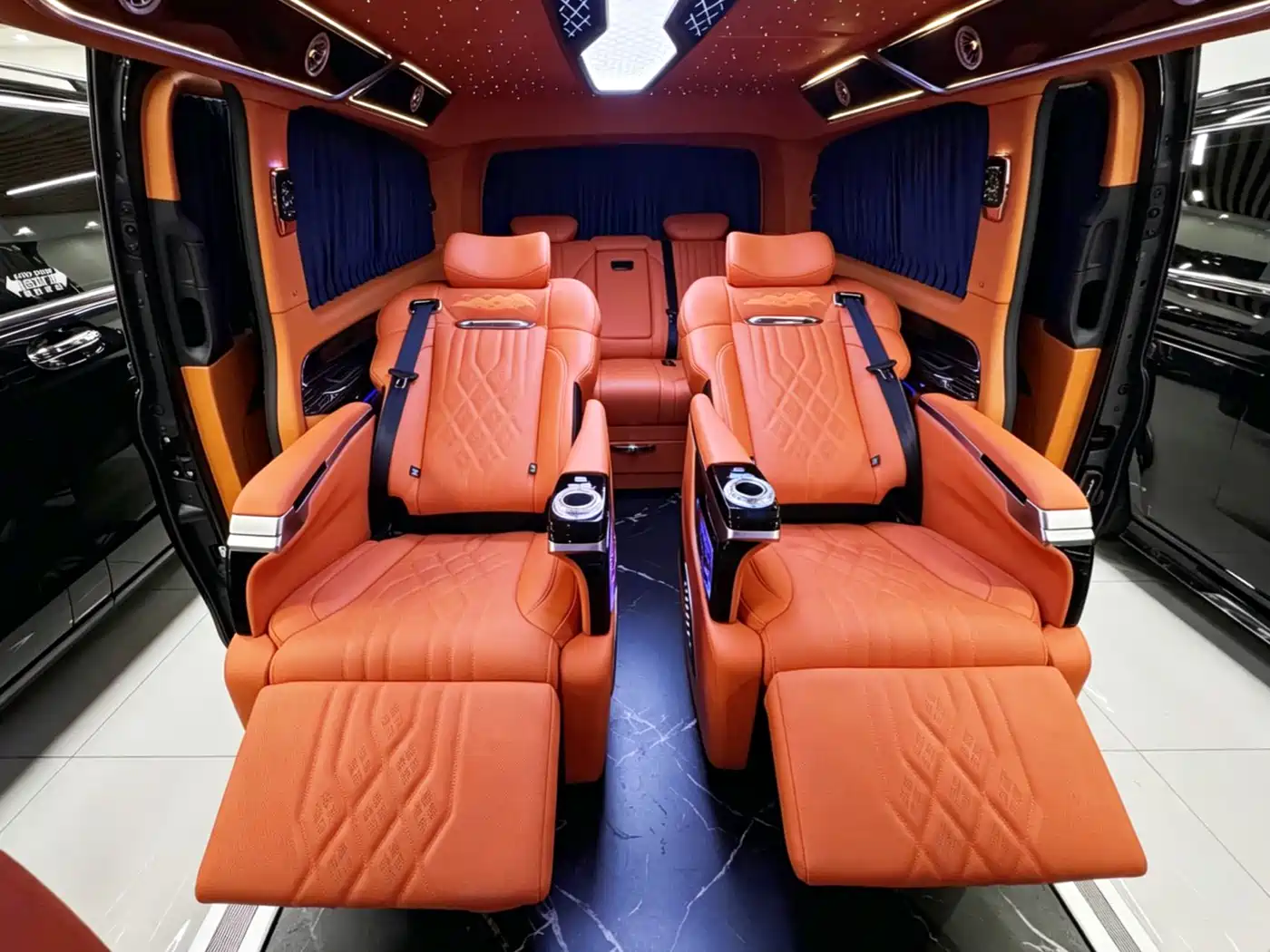 Mercedes-Benz Vito 2024 2.0T Business 7-Seater фото 7