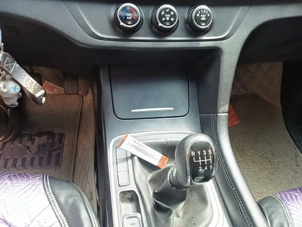 Baojun 560 2017 2017 1.5T Manual Comfort 7-seater