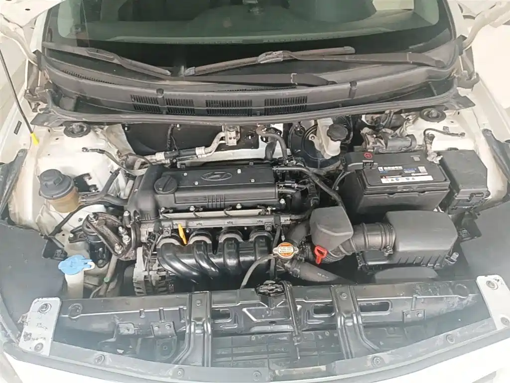 Hyundai Verna 2014 1.4L Automatic Smart GLS фото 20