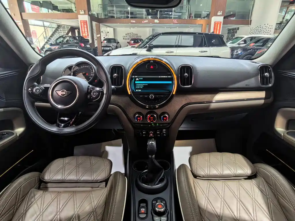 Фото 7 - MINI COUNTRYMAN