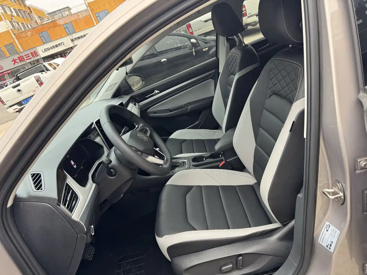 Volkswagen Bora 2023 300TSI DSG Premium Edition фото 7