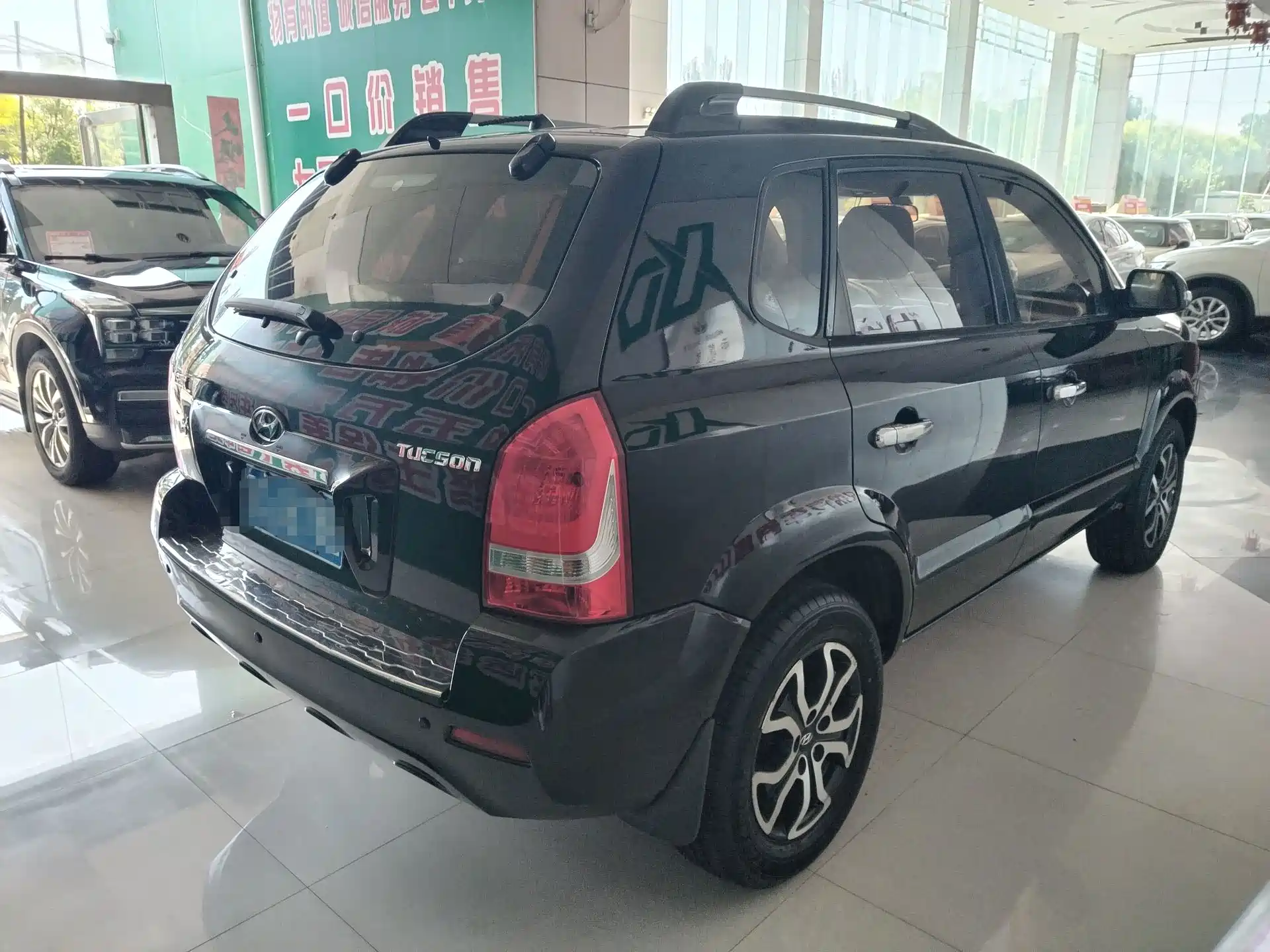 Photo 9 - Hyundai Tucson
