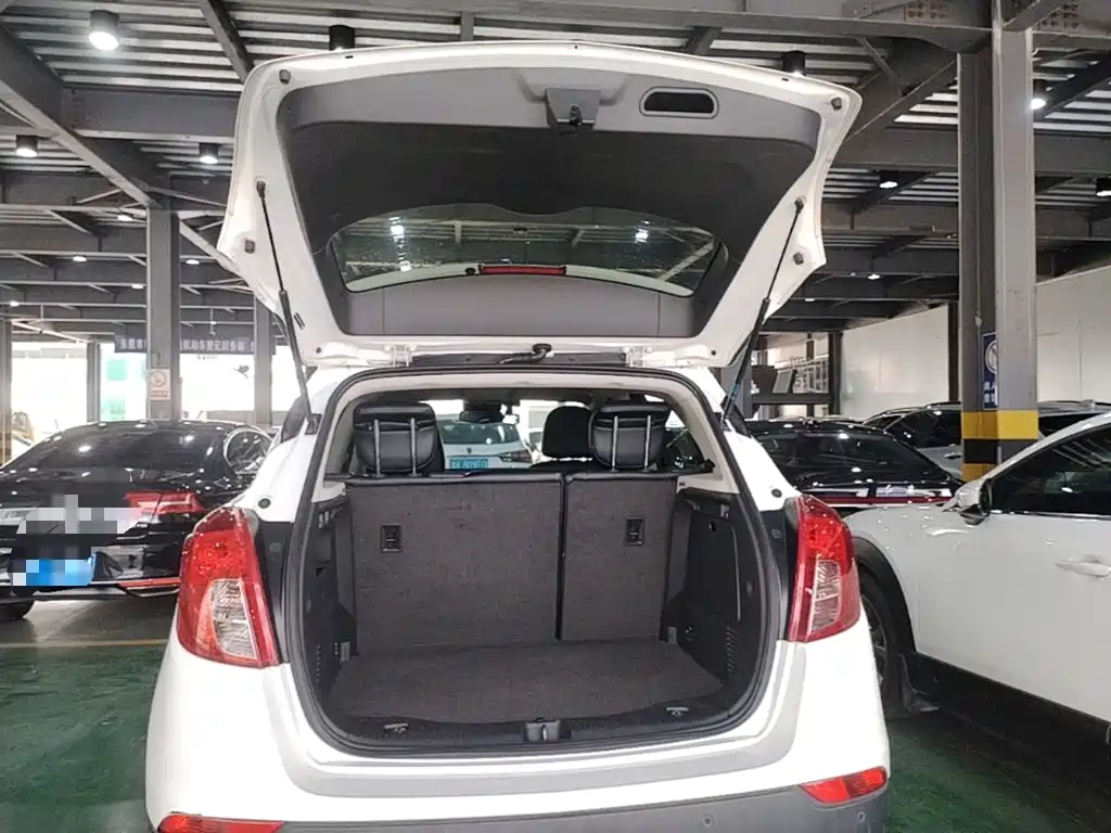 Фото 19 - Buick Encore