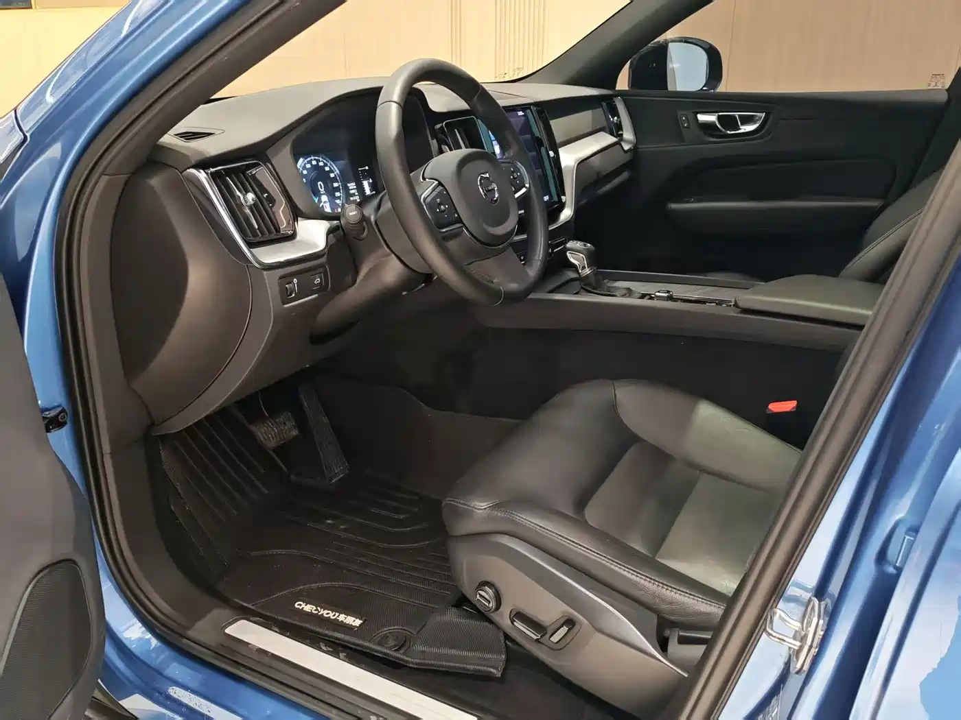 Фото 7 - Volvo XC60