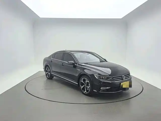 Volkswagen Magotan 2025 Popular Edition 330TSI DSG Luxury фото 2