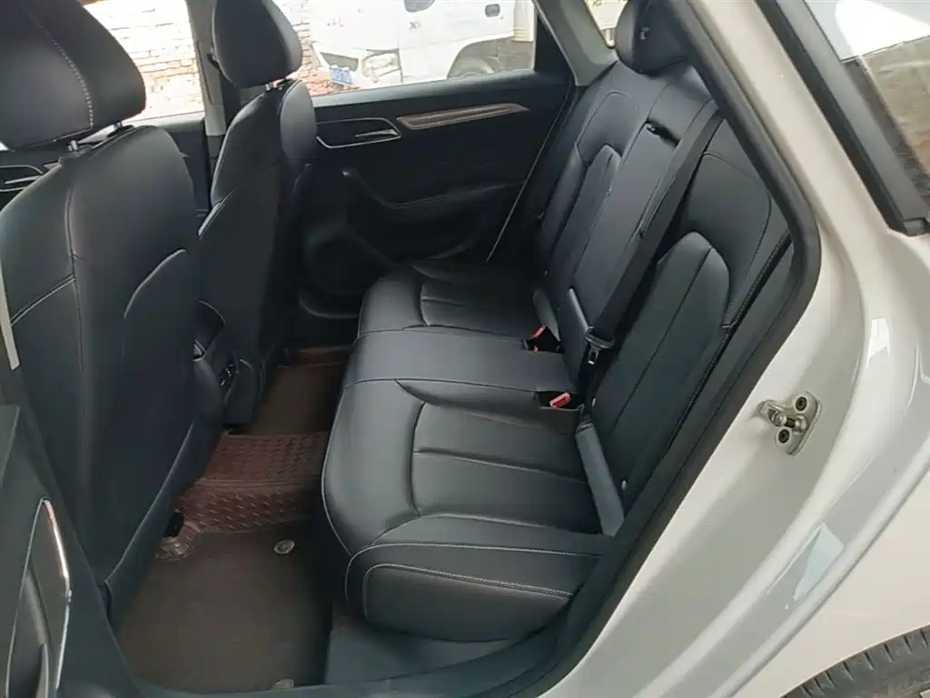 Roewe i6 2021 2020 PLUS 1.6L CVT 4G Connected Glory Flagship Edition