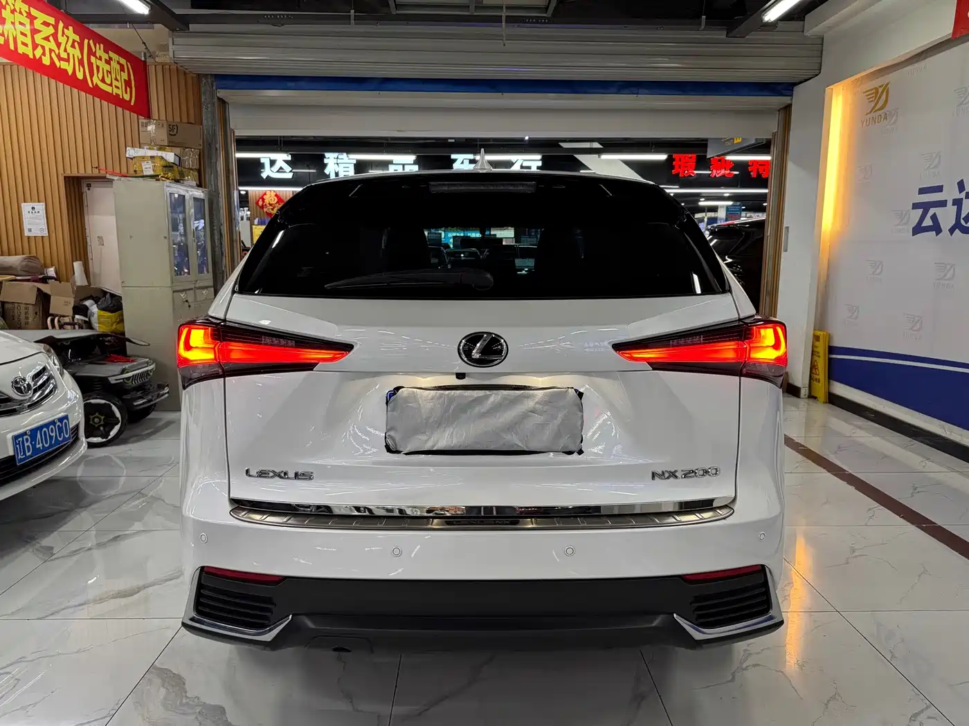 Фото 9 - Lexus NX