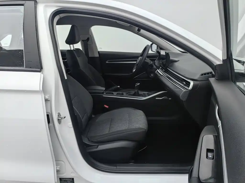 Фото 23 - Geely Emgrand