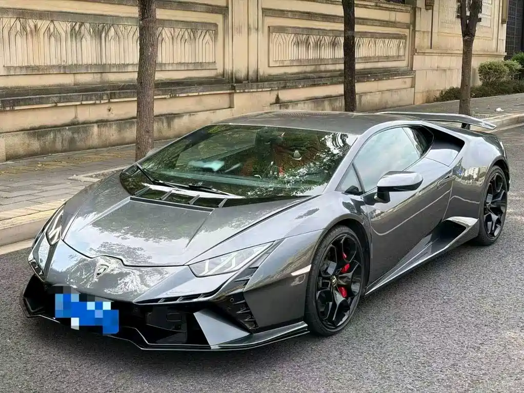 Фото 1 - Lamborghini Huracán
