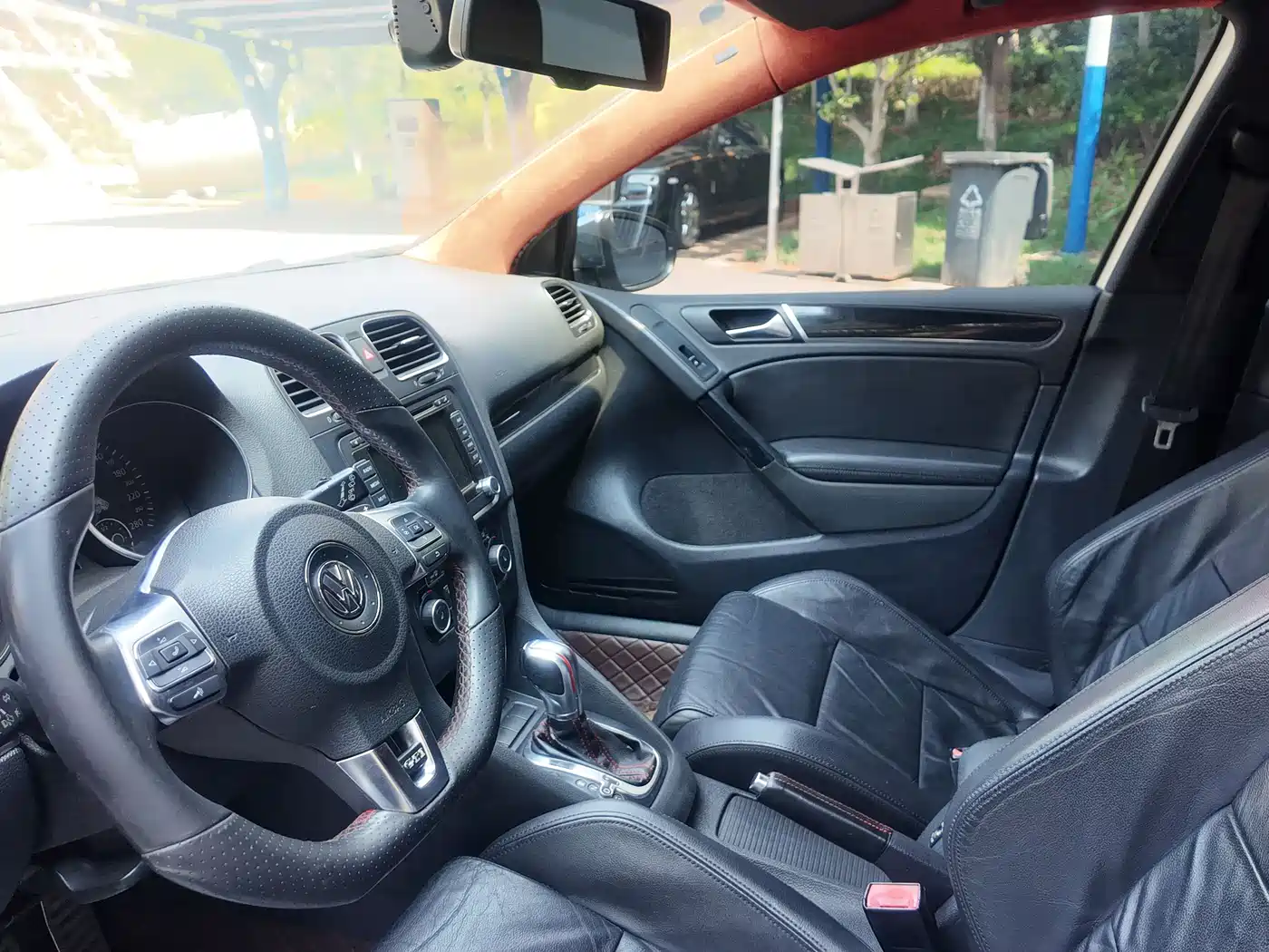 Volkswagen Golf GTI 2012 2.0TSI GTI фото 15