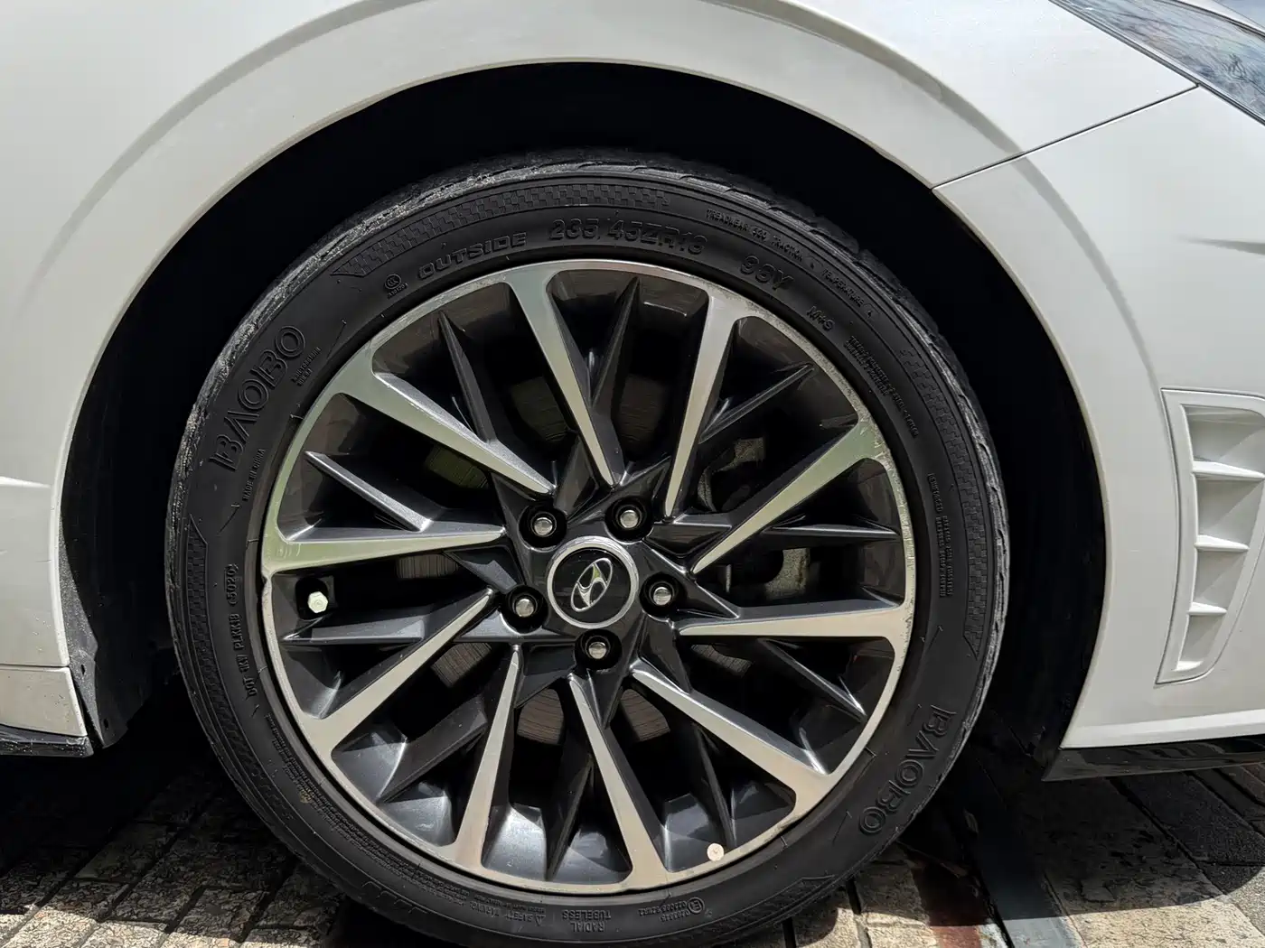 Фото 8 - Hyundai Sonata