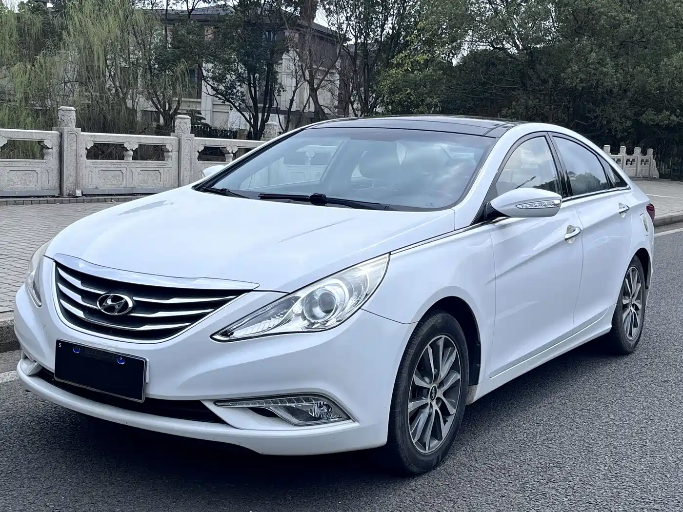 Hyundai Sonata 2013 2.0L Automatic Luxury Edition