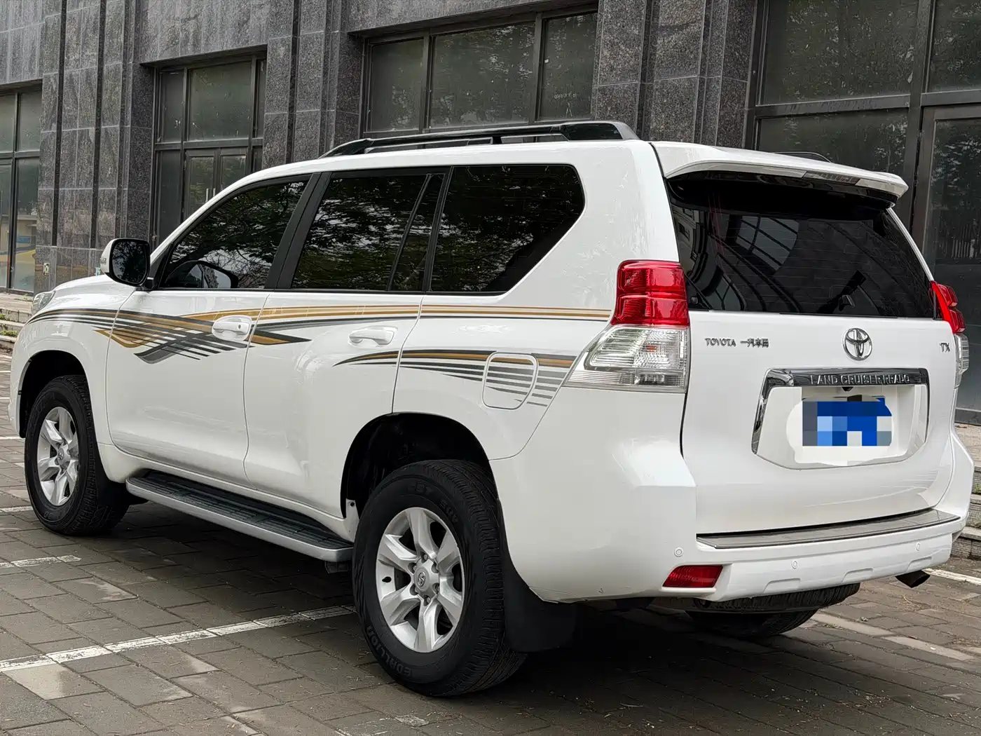 Toyota Prado 2010 4.0L Automatic TX-L фото 7