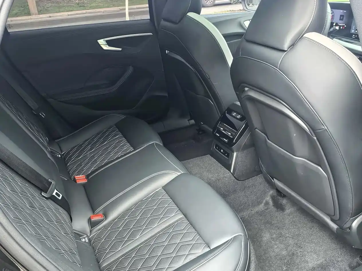 AUDI A5L